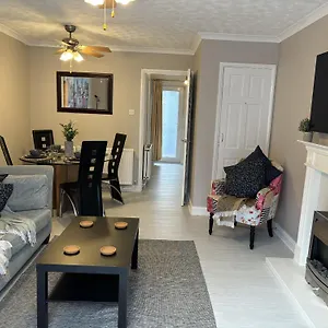 Cosy Corner - 2 Beds, Free Parking, Next To General Hospital Southampton